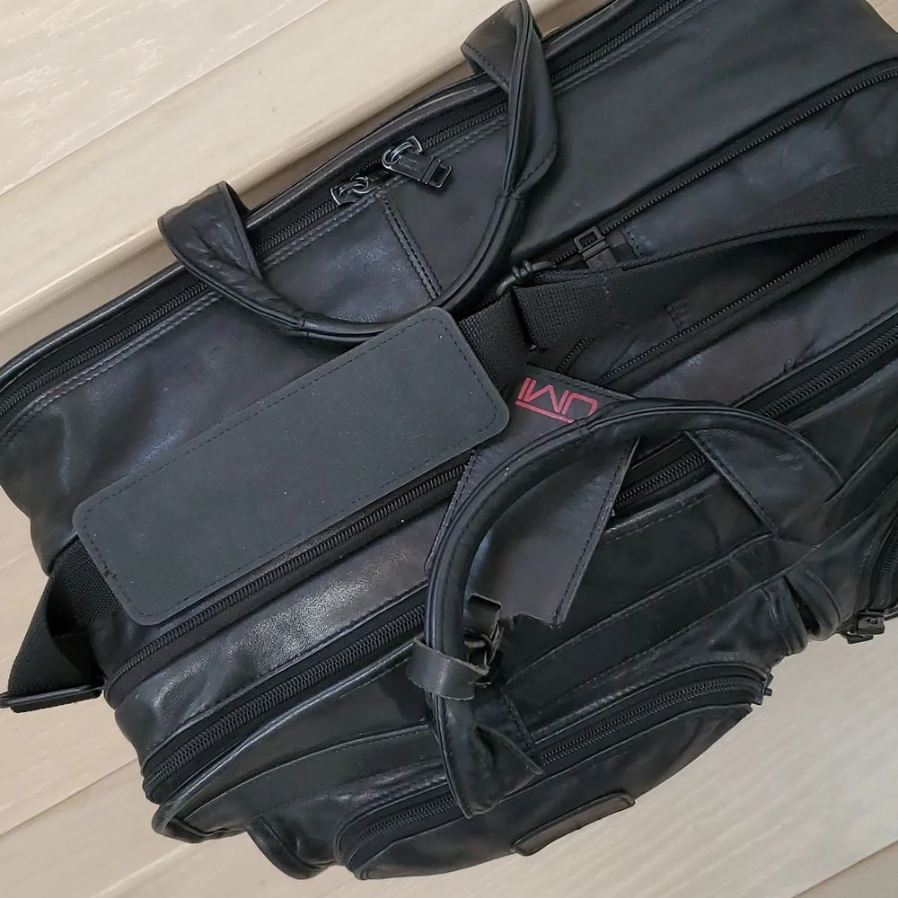 Tumi Alpha 3 Deluxe Large Expandable Organizer Laptop Briefcase